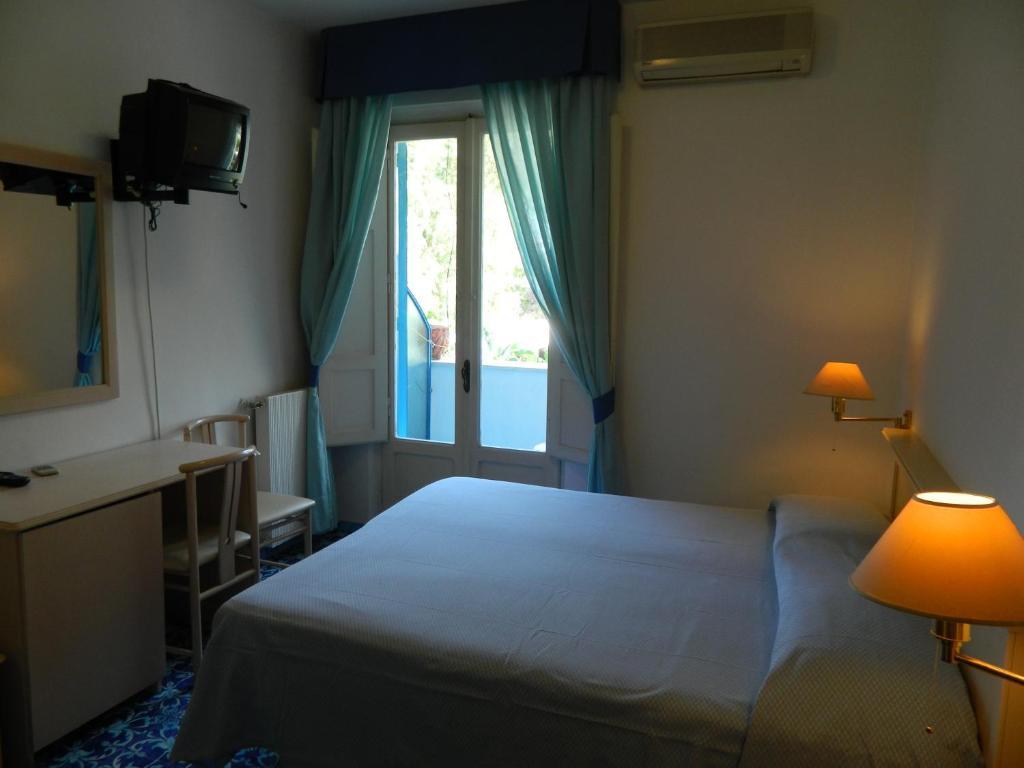 Hotel Villa Hermosa Ischia Ngoại thất bức ảnh