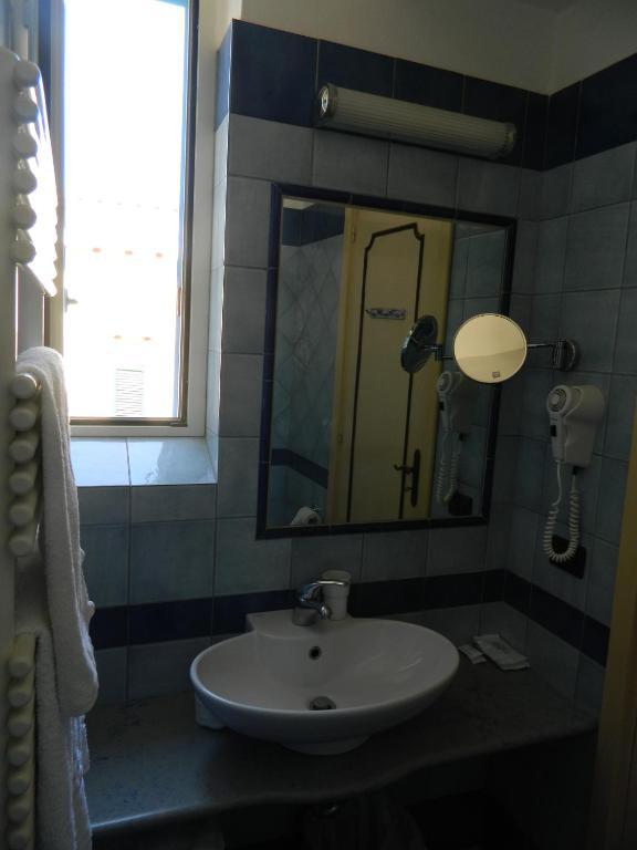 Hotel Villa Hermosa Ischia Phòng bức ảnh